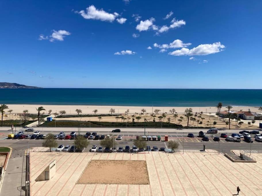Vistas Frontales Al Mar Apartment Empuriabrava Exterior photo